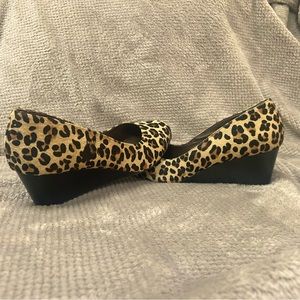 Vionic Antonia 2.5 in wedge | 8M | Leopard print calf skin | Like NEW